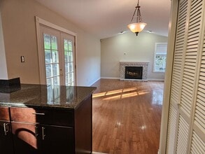 2455 130th Ave SE in Bellevue, WA - Building Photo - Building Photo