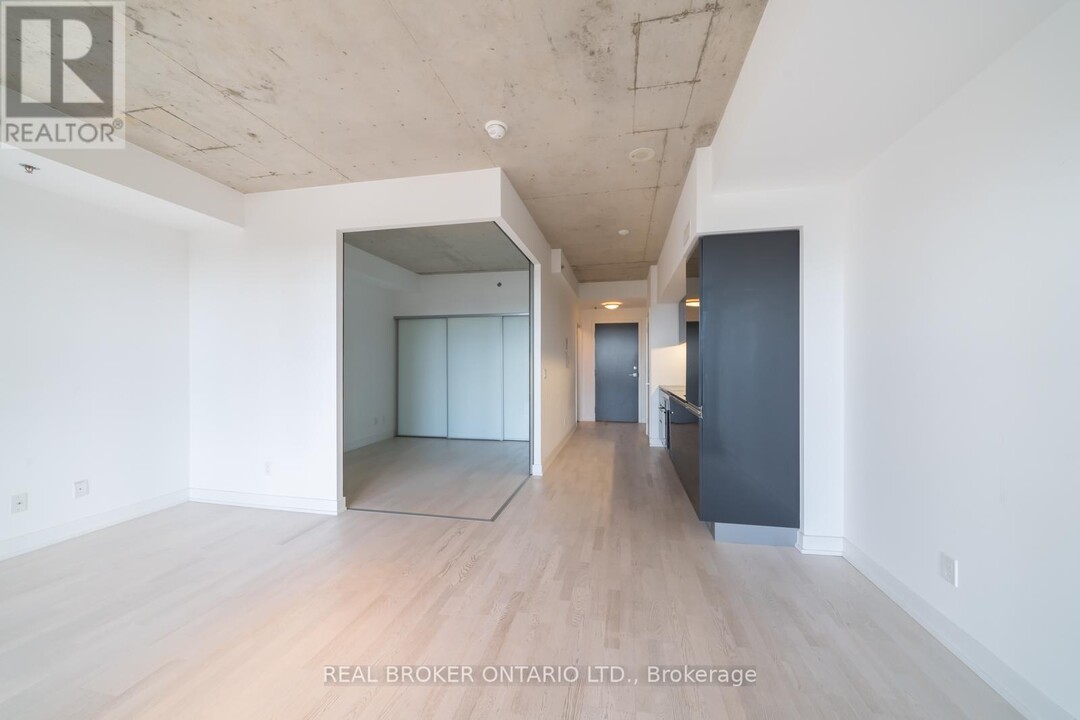 20-920 Minowan Miikan Ln in Toronto, ON - Building Photo