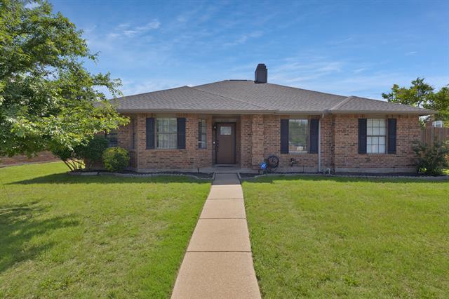 6700 Aimpoint Dr in Plano, TX - Building Photo