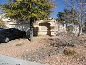 2050 Club Crest Way in Henderson, NV - Building Photo - Building Photo