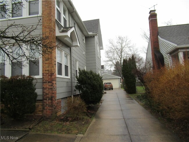 1343 Churchill Rd in Lyndhurst, OH - Building Photo - Building Photo