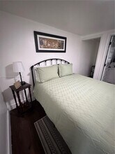 2620 SW 12th St in Miami, FL - Foto de edificio - Building Photo