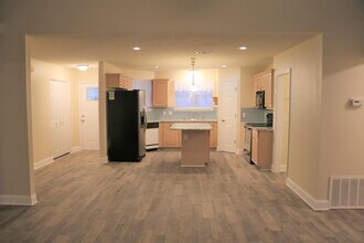 8082 Sleepy Bay Blvd in Navarre, FL - Building Photo - Building Photo