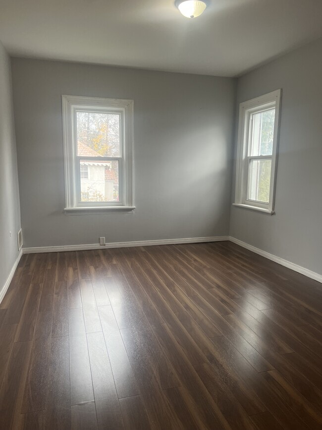 13 Peel St in Barrie, ON - Building Photo - Building Photo