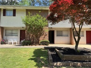 4079 Pine Valley Rd in Tucker, GA - Building Photo - Building Photo