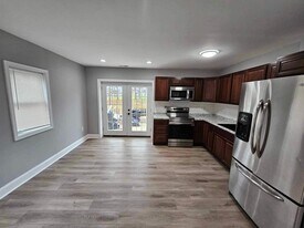 310 Magnolia Ter in Baltimore, MD - Building Photo