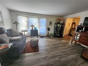 6 Foxpointe Cir in Fairport, NY - Building Photo - Building Photo