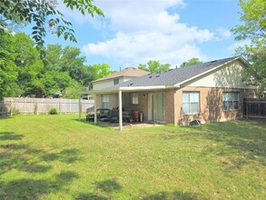 2023 Harvest Moon Dr in Cedar Park, TX - Foto de edificio - Building Photo