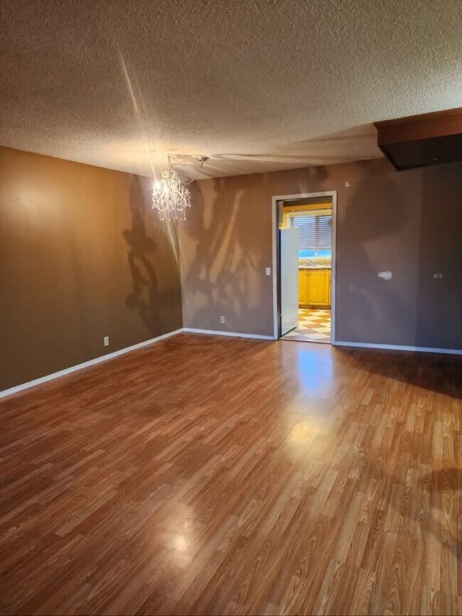 11 Templeson Rd NE in Calgary, AB - Building Photo - Building Photo