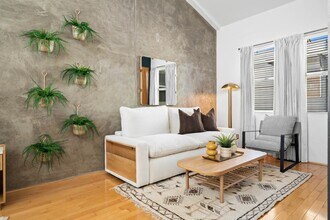 1048 F St in San Diego, CA - Building Photo - Building Photo