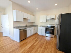 21 Cameron Ave, Unit 3 in Somerville, MA - Building Photo