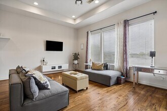 3804 Center Plaza Dr in Houston, TX - Building Photo - Building Photo