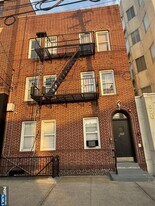 322 Anderson Ave in Fairview, NJ - Building Photo