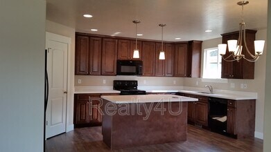 34 E 300 N in Orem, UT - Building Photo - Building Photo