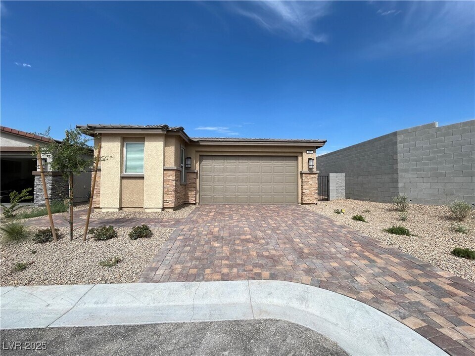 4357 Azalea Hls St in Las Vegas, NV - Building Photo