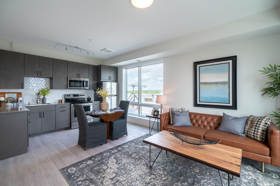 Odie Apartments in Minneapolis, MN - Building Photo