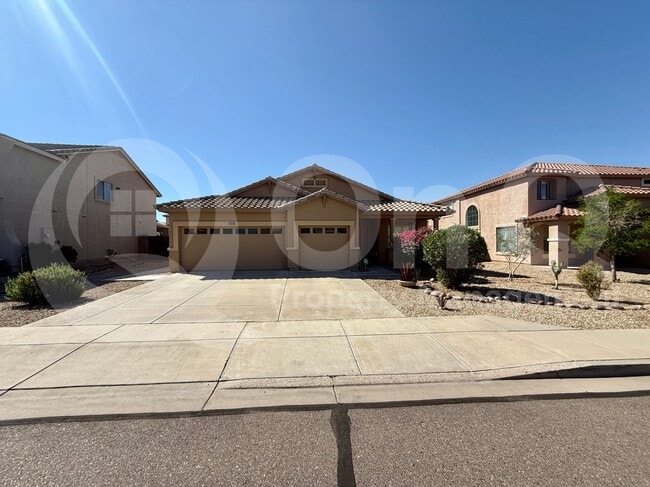 property at 3229 W Pleasant Ln