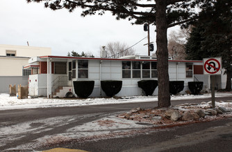 Ackels Mobile Court in Madison Heights, MI - Building Photo - Building Photo