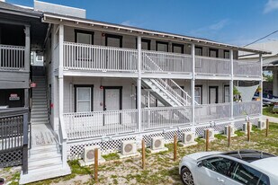 Satoshi Sol-FULLY FURNISHED AND ALL INCLUSIVE in St. Petersburg, FL - Building Photo