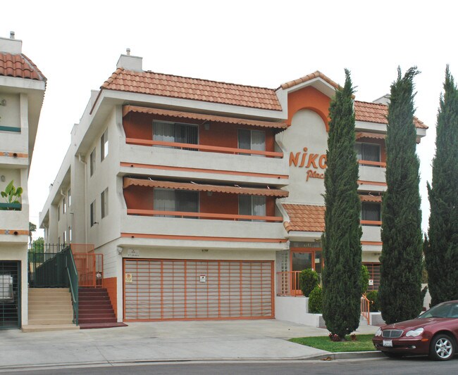 Hi Point Apartments in Los Angeles, CA - Building Photo - Building Photo