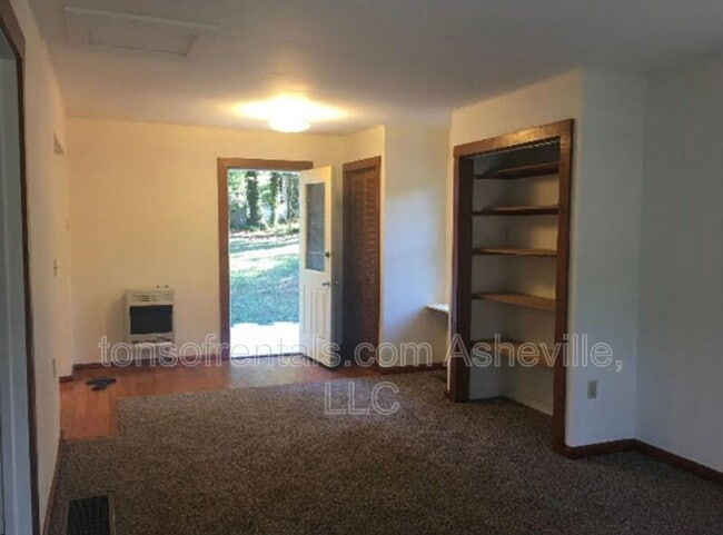 1032 Mountain View St in Hendersonville, NC - Building Photo - Building Photo