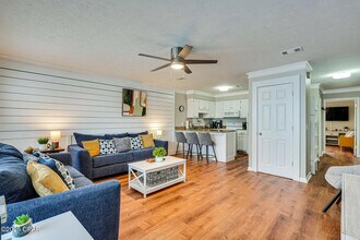 17670 Front Beach Rd in Panama City Beach, FL - Building Photo - Building Photo