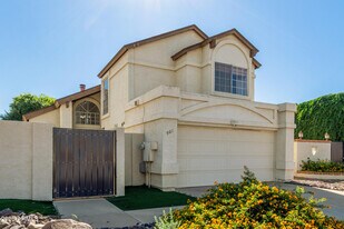 501 E Topeka Dr in Phoenix, AZ - Building Photo