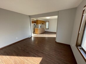 2214 18th Ave SE in Rochester, MN - Building Photo - Building Photo