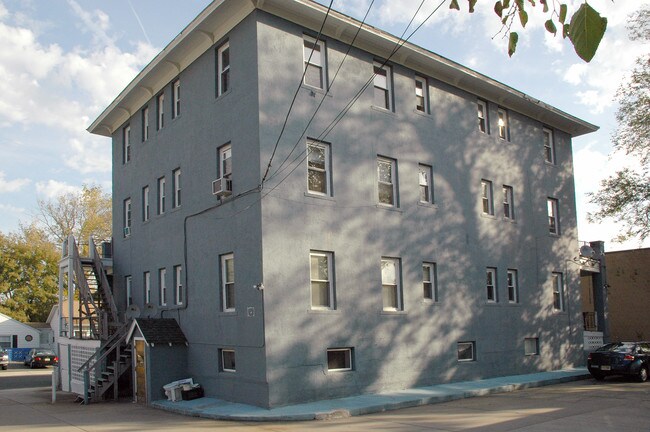 88 Poplar Ave in Deal, NJ - Foto de edificio - Building Photo