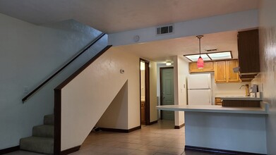 7200 SW 8th Ave, Unit D22 in Gainesville, FL - Foto de edificio - Building Photo