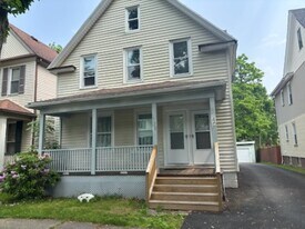 140 Benton St, Unit 140 in Rochester, NY - Building Photo