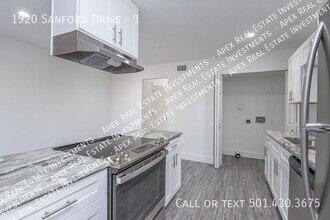 1920 Sanford Dr in Little Rock, AR - Building Photo - Building Photo