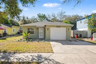 4440 W Pintor Pl in Tampa, FL - Building Photo
