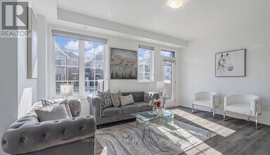 10 Melmar St in Brampton, ON - Building Photo - Building Photo