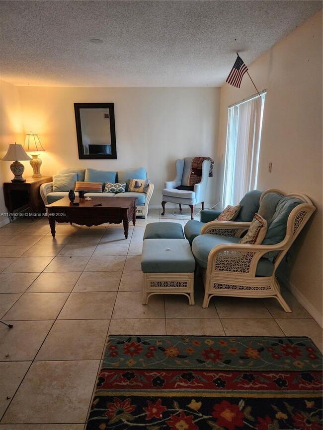 2148 White Pine Cir in Greenacres, FL - Building Photo - Building Photo