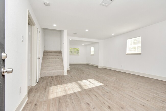 property at 1501 Maiden Ln