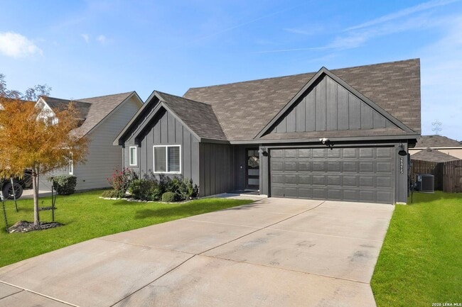property at 21215 Boulder Flts