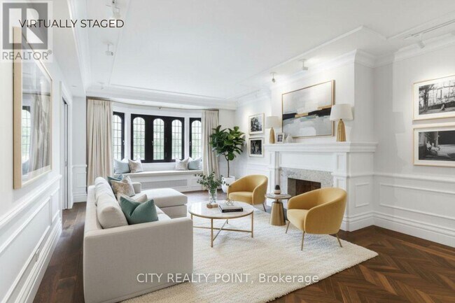 2 Clarendon Ave in Toronto, ON - Building Photo - Building Photo