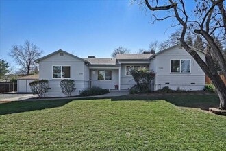 7244 Robin Rd in Fair Oaks, CA - Building Photo - Building Photo