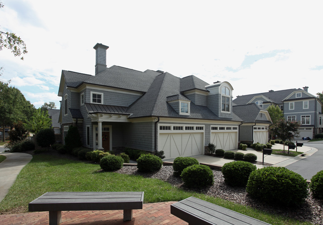 Greenview Terraces Townhomes in Charlotte, NC - Building Photo