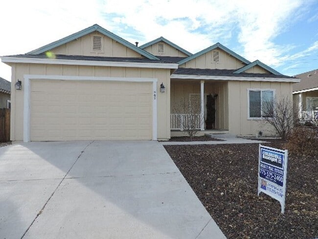 662 Canary Cir