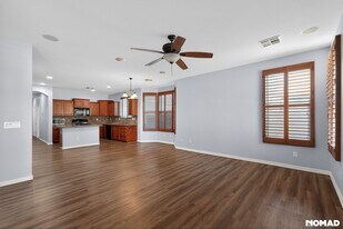 2140 W Desert Ln in Phoenix, AZ - Building Photo
