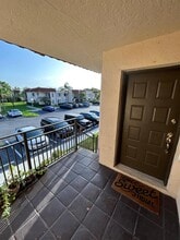 16471 Blatt Blvd in Weston, FL - Building Photo - Building Photo