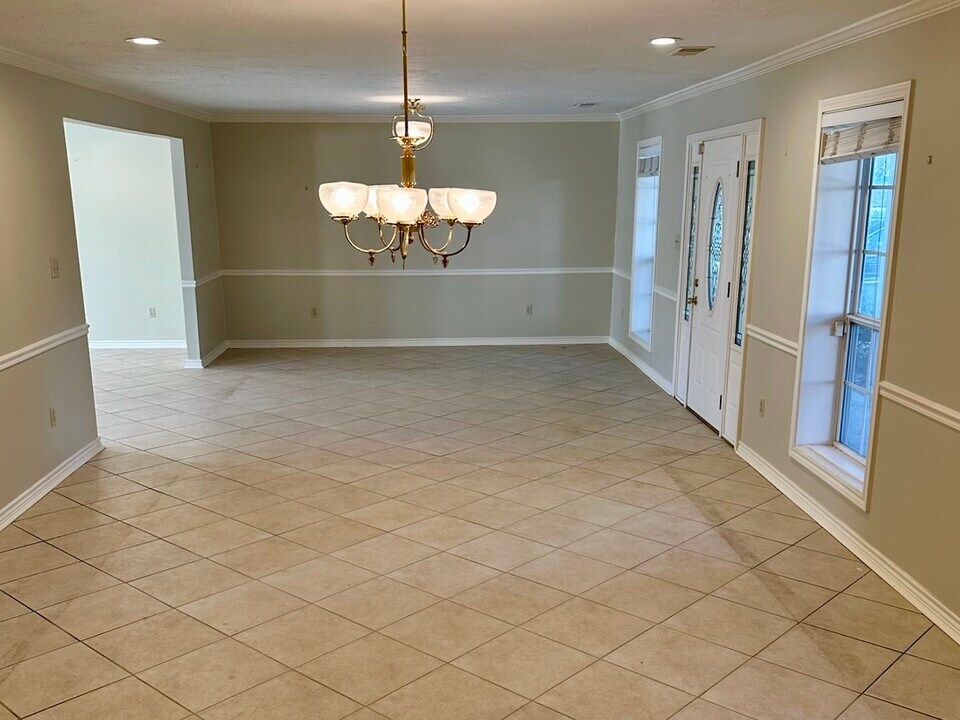 5659 Lymbar Dr in Houston, TX - Building Photo