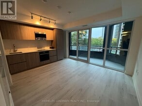 120 Broadway Ave in Toronto, ON - Building Photo - Building Photo