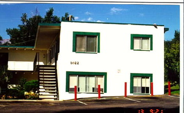 Alexander Courtyard Apartments in Colorado Springs, CO - Building Photo - Building Photo