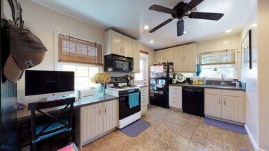 248 G Ave in Coronado, CA - Building Photo - Building Photo