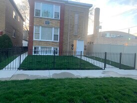 7918 S Wood St, Unit 2 in Chicago, IL - Building Photo