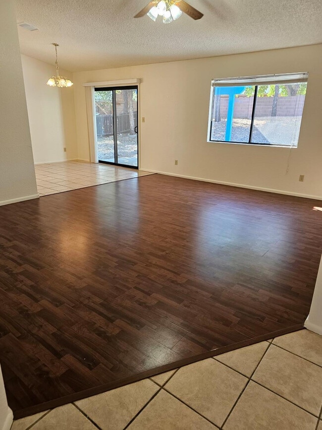 4900 Loma Loop in Sierra Vista, AZ - Building Photo - Building Photo