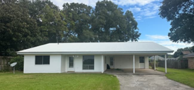 property at 920 Heart D Farm Rd